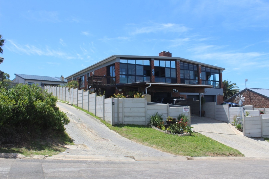 4 Bedroom Property for Sale in Dana Bay Western Cape